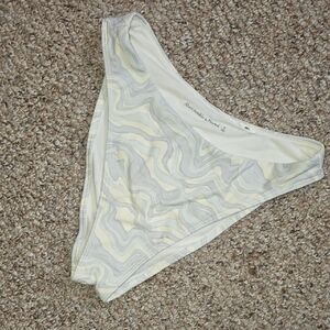 Abercrombie & Fitch Cream and Light Gray Swirl Mini Skirt